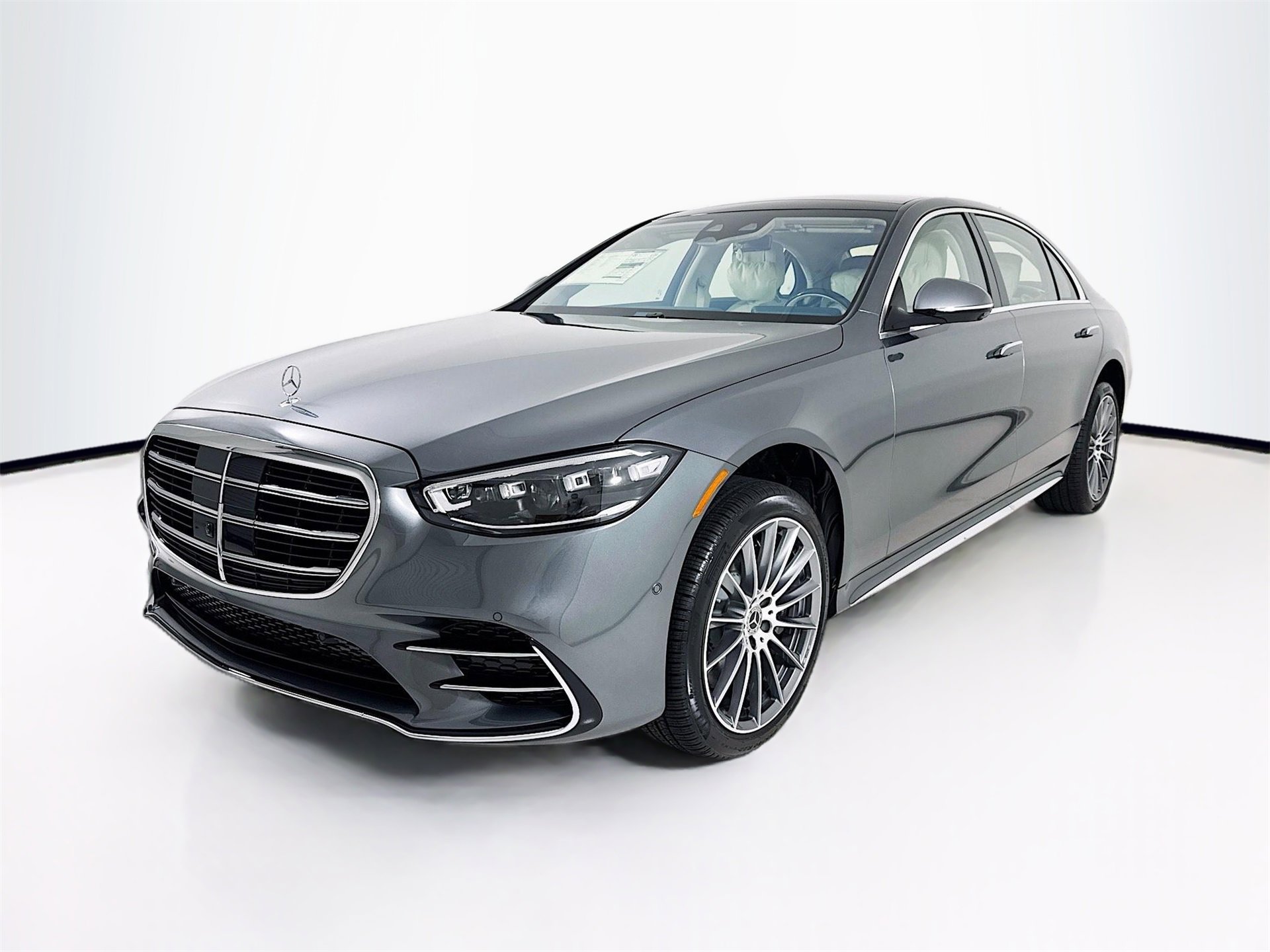 New 2026 Mercedes-Benz S 580 4MATIC Sedan image 3