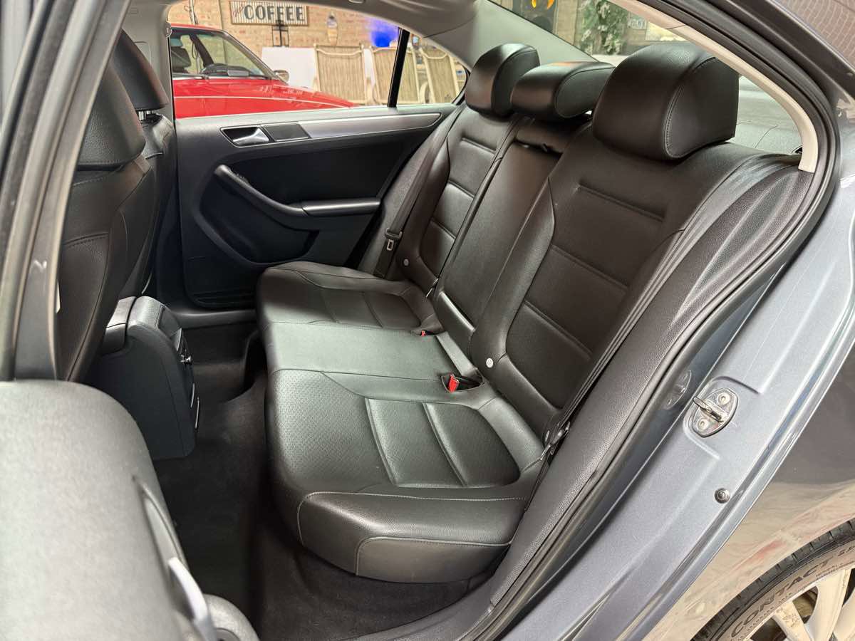 Used 2013 Volkswagen Jetta TDI FWD image 24