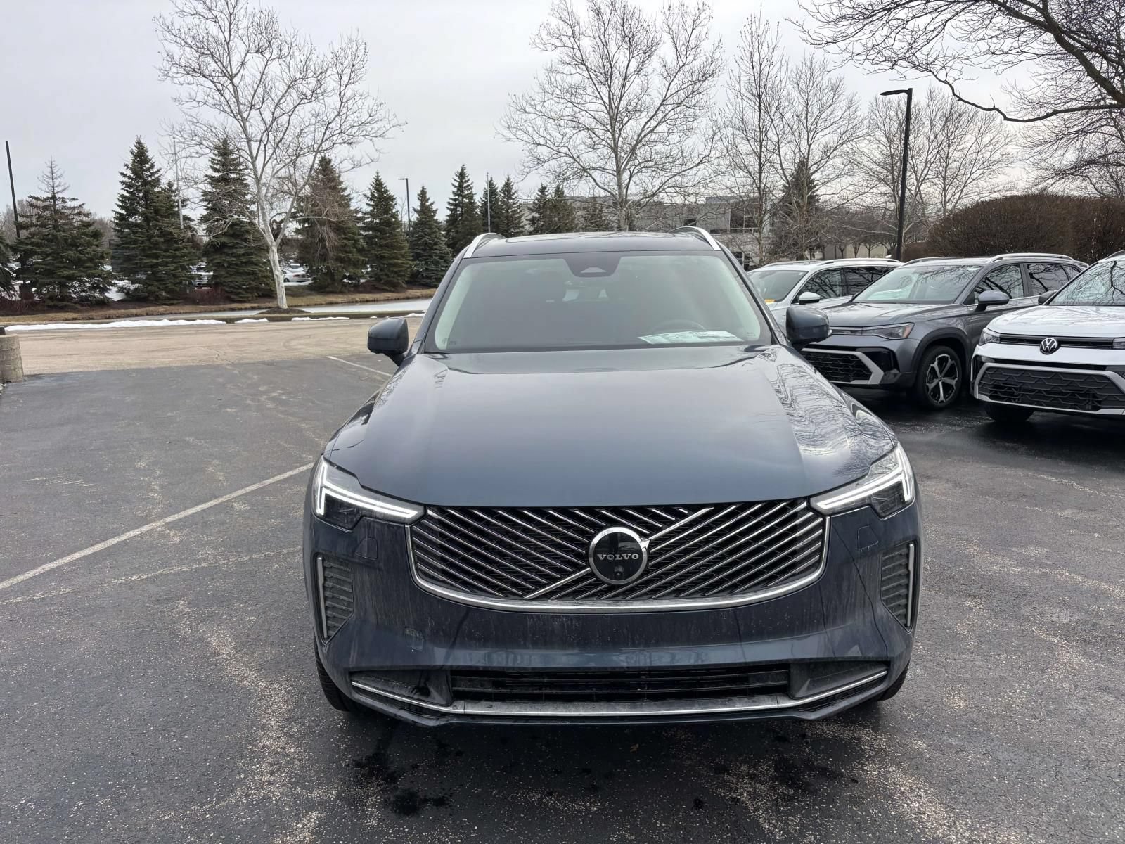 New 2026 Volvo XC90 B6 Plus w/ Protection Package Premier AWD/4WD image 2