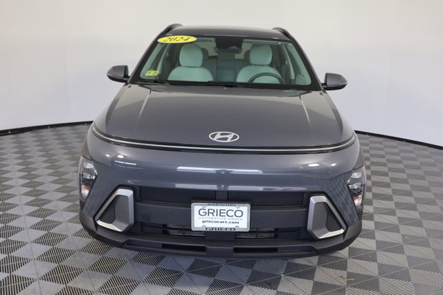 Certified 2024 Hyundai Kona SEL w/ Convenience Package image 3