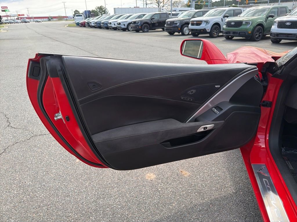 Used 2016 Chevrolet Corvette Z06 w/ 3LZ Preferred Equipment Group RWD image 18