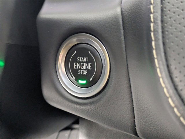 Used 2021 GMC Yukon XL SLT w/ SLT Premium Package image 25