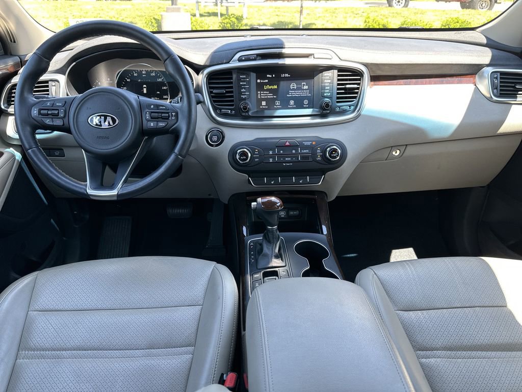 Used 2017 Kia Sorento EX w/ EX Advanced Touring Package AWD/4WD image 10