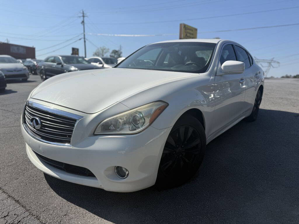 Used 2011 INFINITI M56 w/ Deluxe Touring Pkg