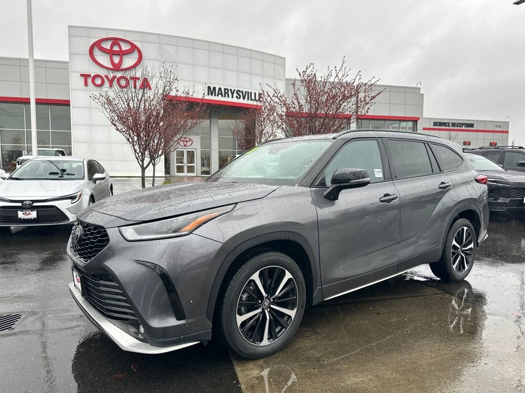 Used 2021 Toyota Highlander XSE image 1