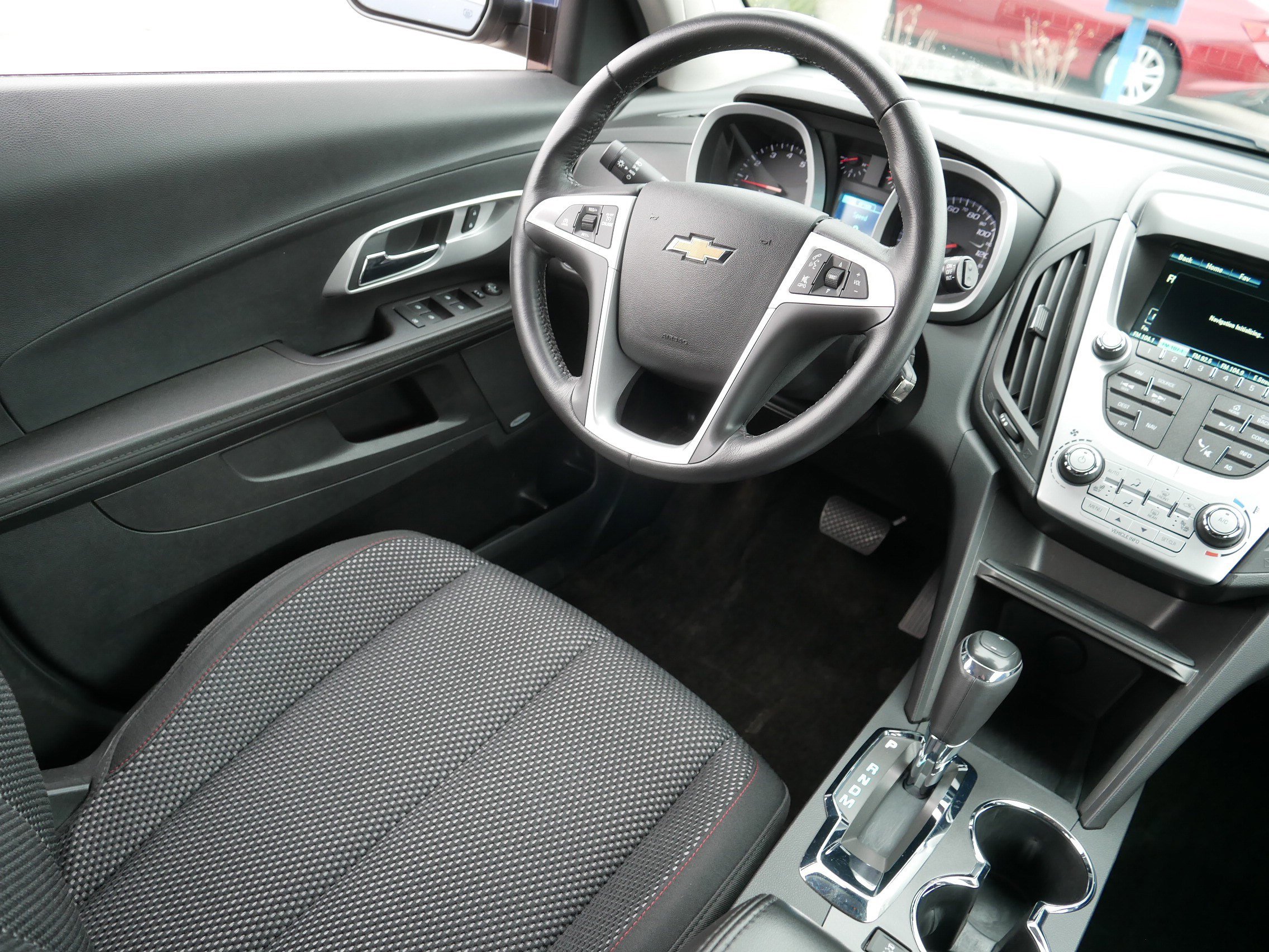 Used 2017 Chevrolet Equinox LT w/ Convenience Package image 9