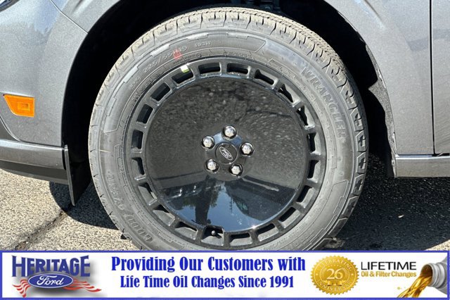 New 2025 Ford Maverick Lobo image 24