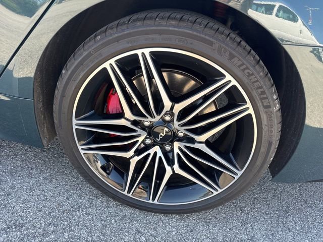 Used 2022 Kia Stinger GT1 image 9