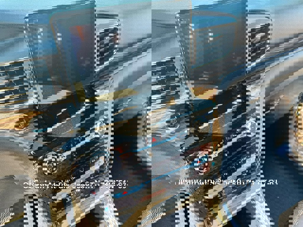 Used 2021 Ford Explorer Limited w/ Equipment Group 301A image 35