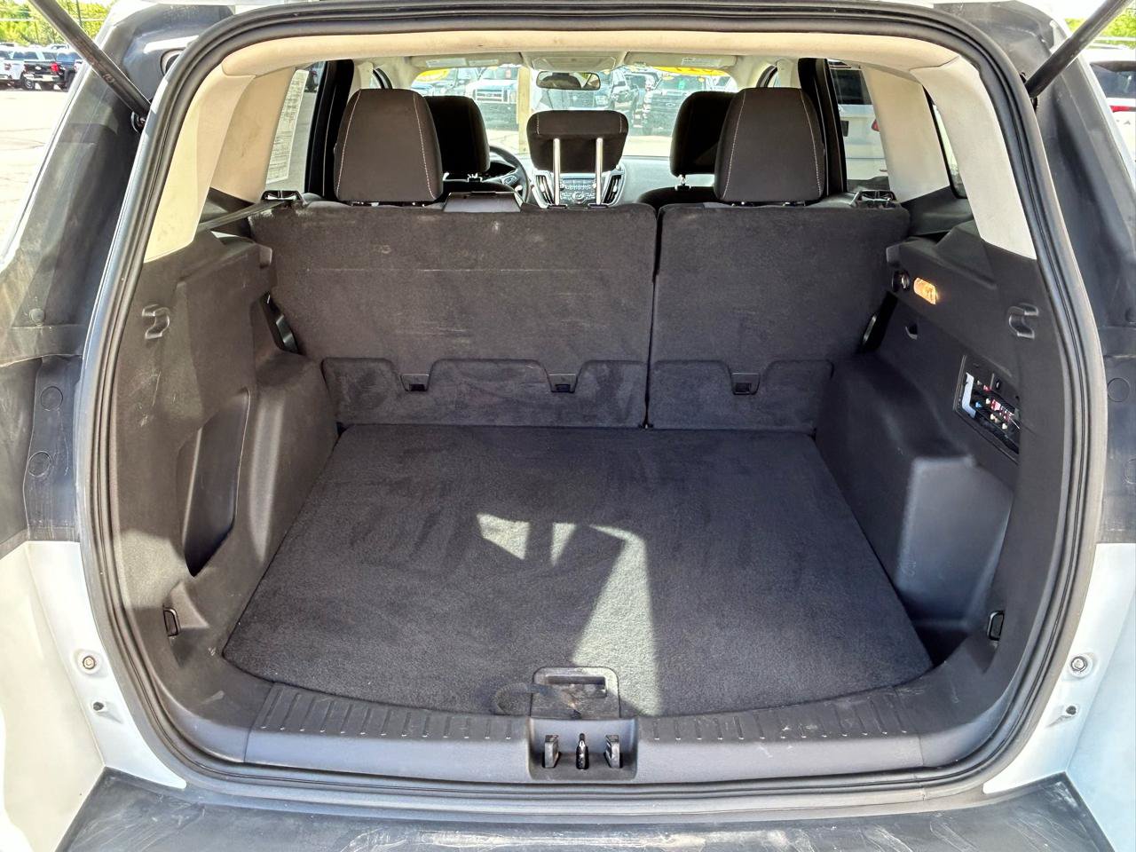 Used 2017 Ford Escape SE FWD image 17
