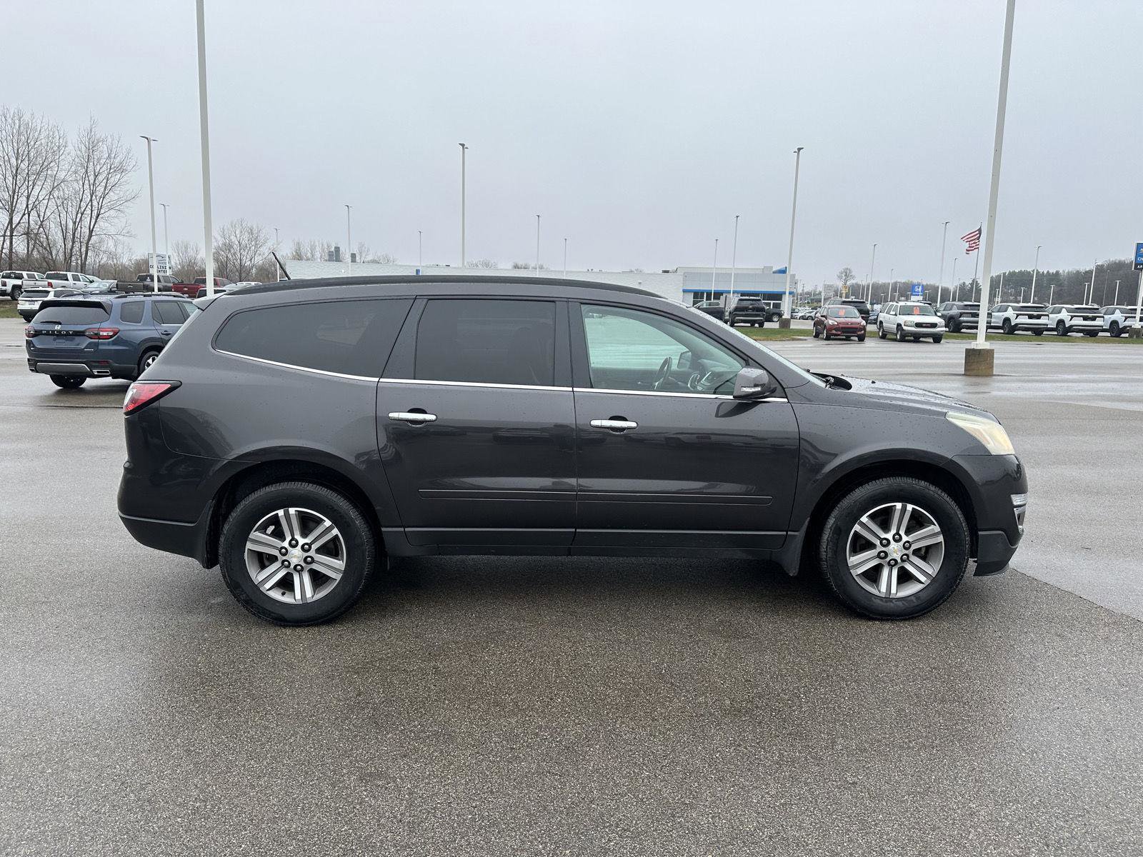 Used 2016 Chevrolet Traverse LT image 10