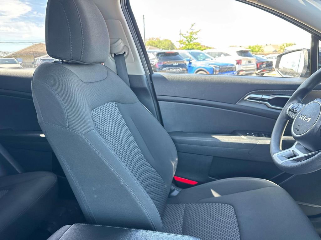 Used 2024 Kia Sportage LX image 17