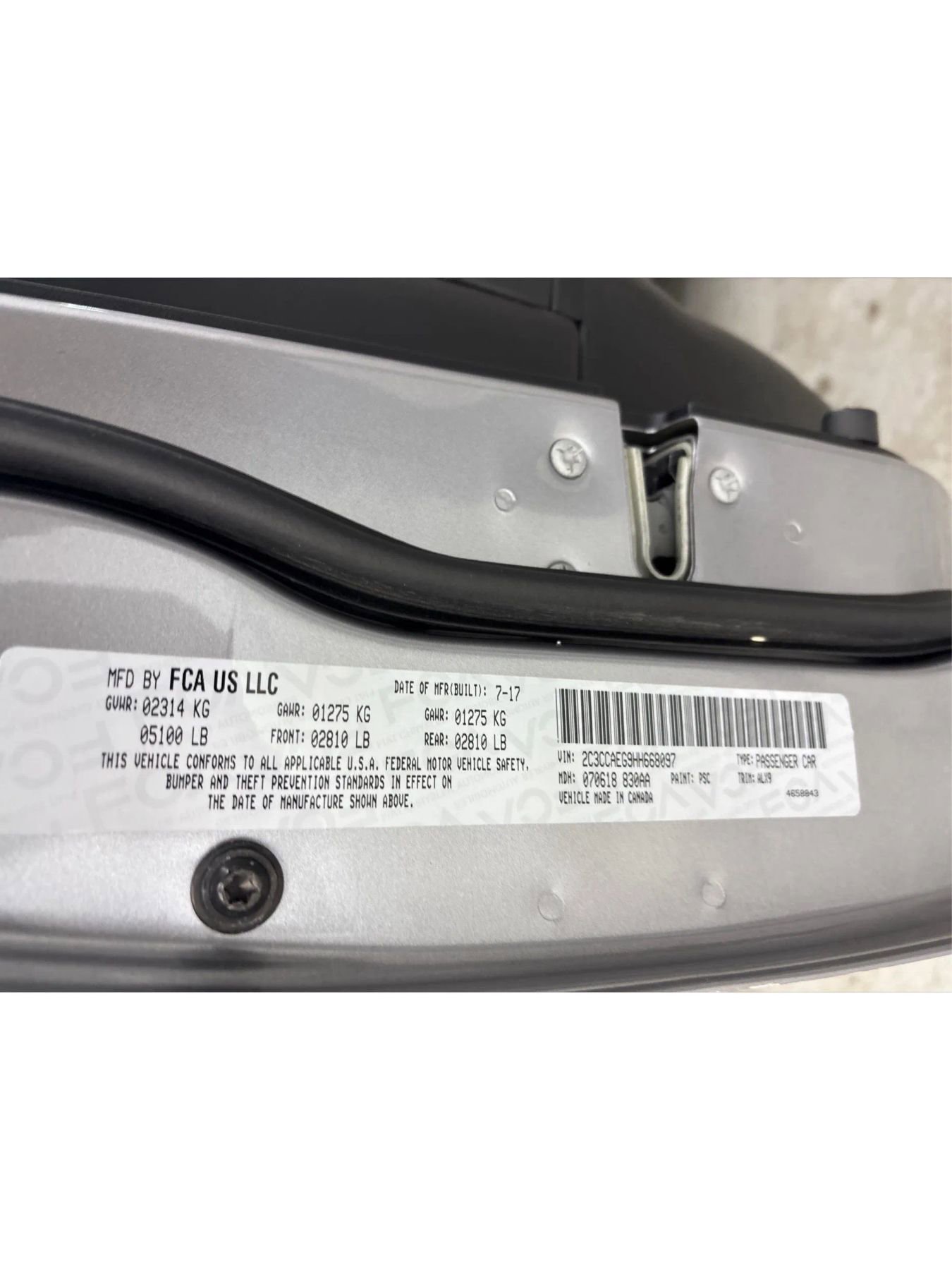 Used 2017 Chrysler 300 C image 30