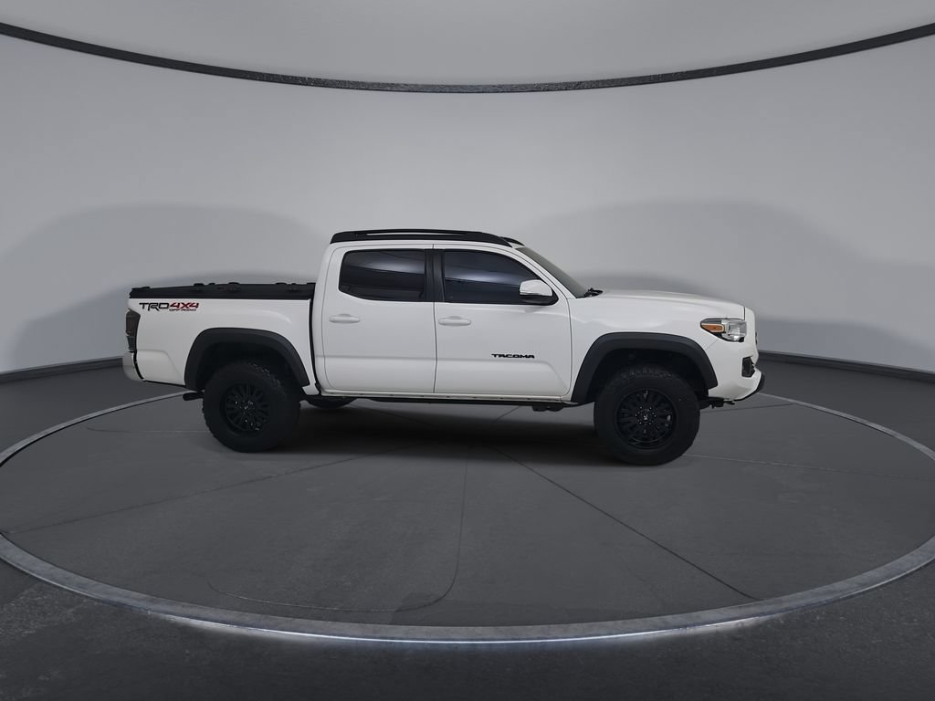 Used 2019 Toyota Tacoma TRD Off-Road AWD/4WD image 17