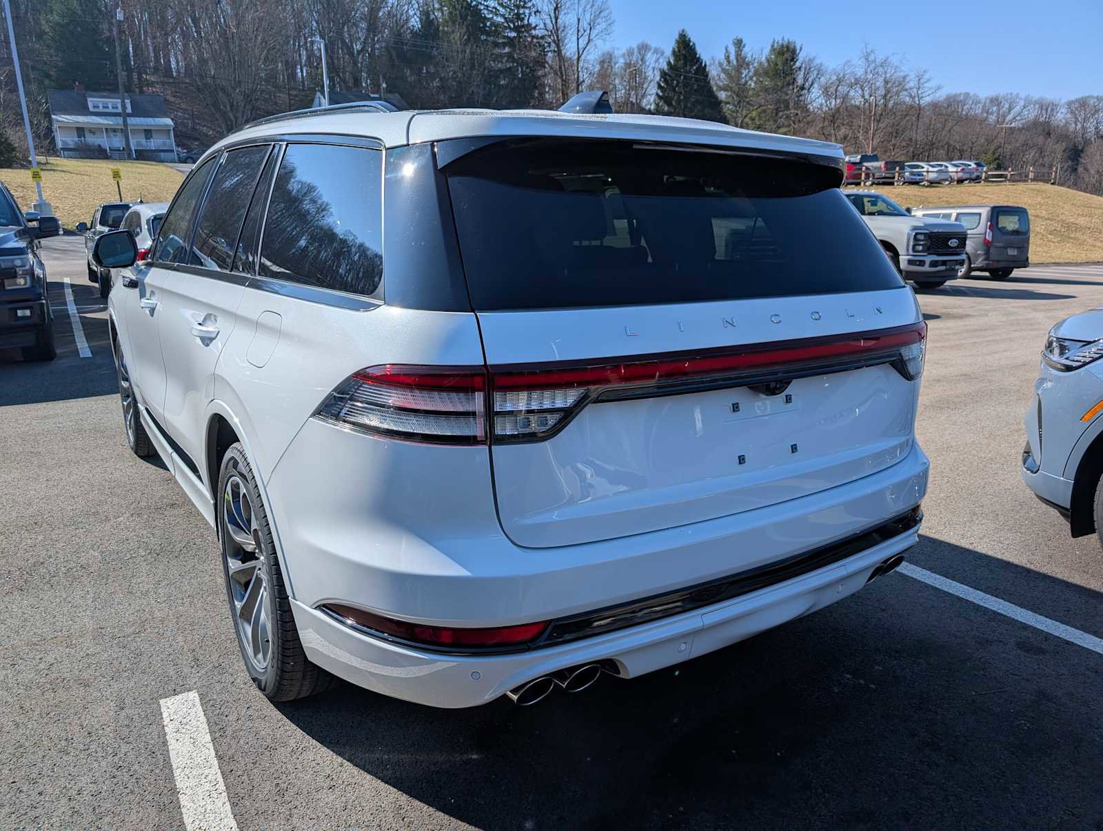 New 2026 Lincoln Aviator AWD image 9