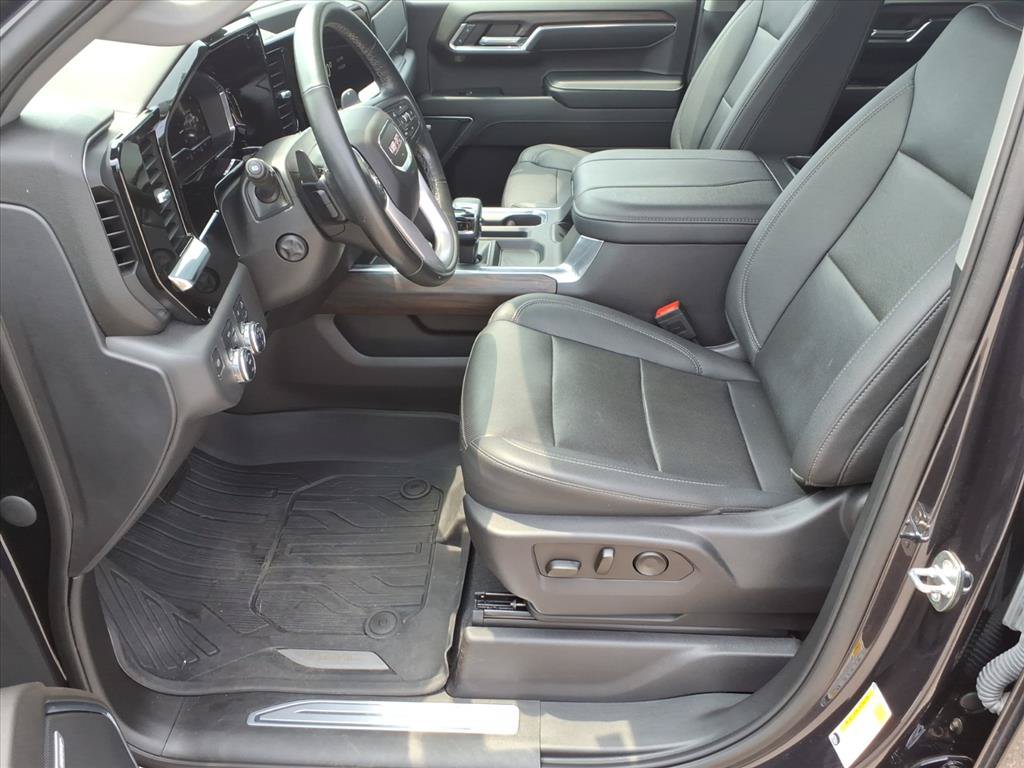 Used 2023 GMC Sierra 1500 SLT w/ SLT Premium Package AWD/4WD image 12