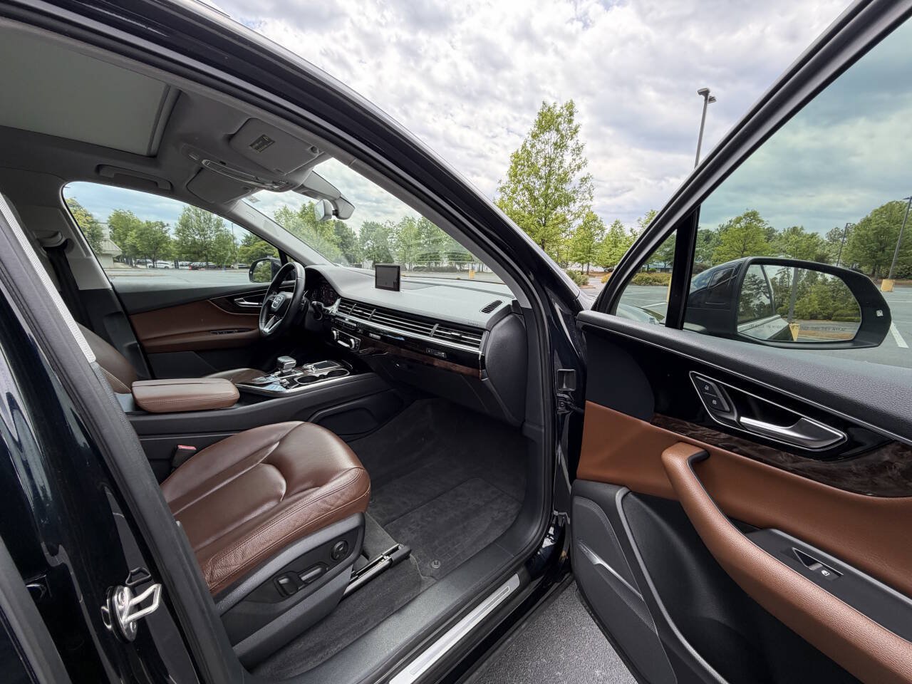 Used 2017 Audi Q7 3.0T Prestige w/ Prestige Package AWD/4WD image 19