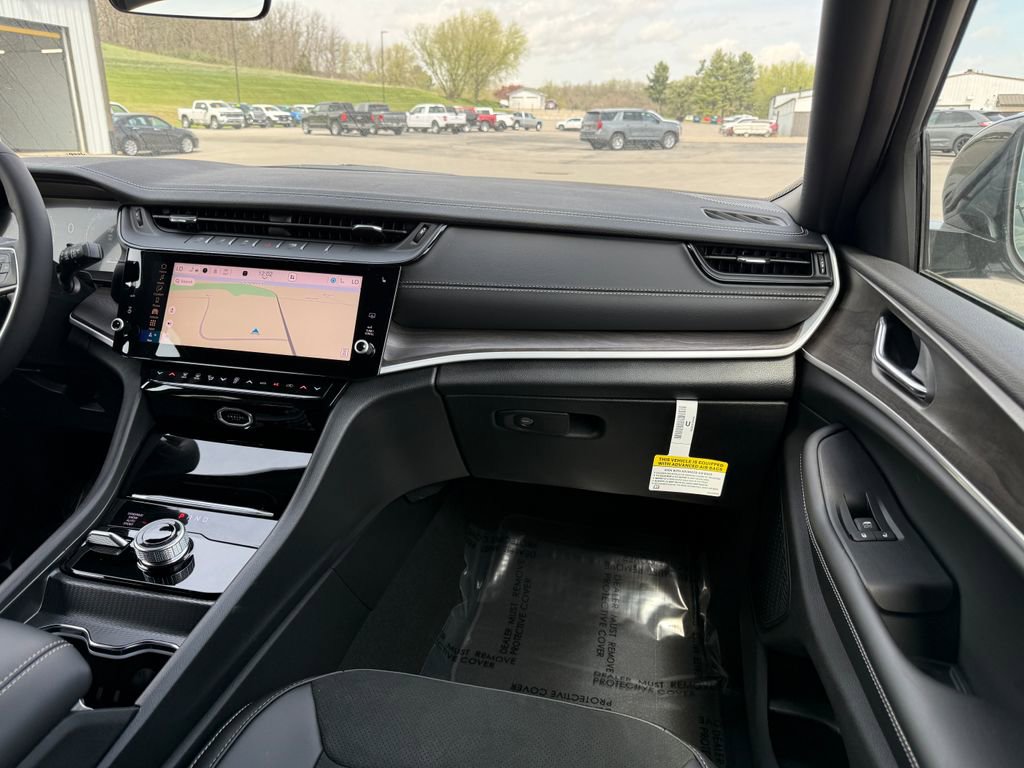 New 2026 Jeep Grand Cherokee L 4WD image 22