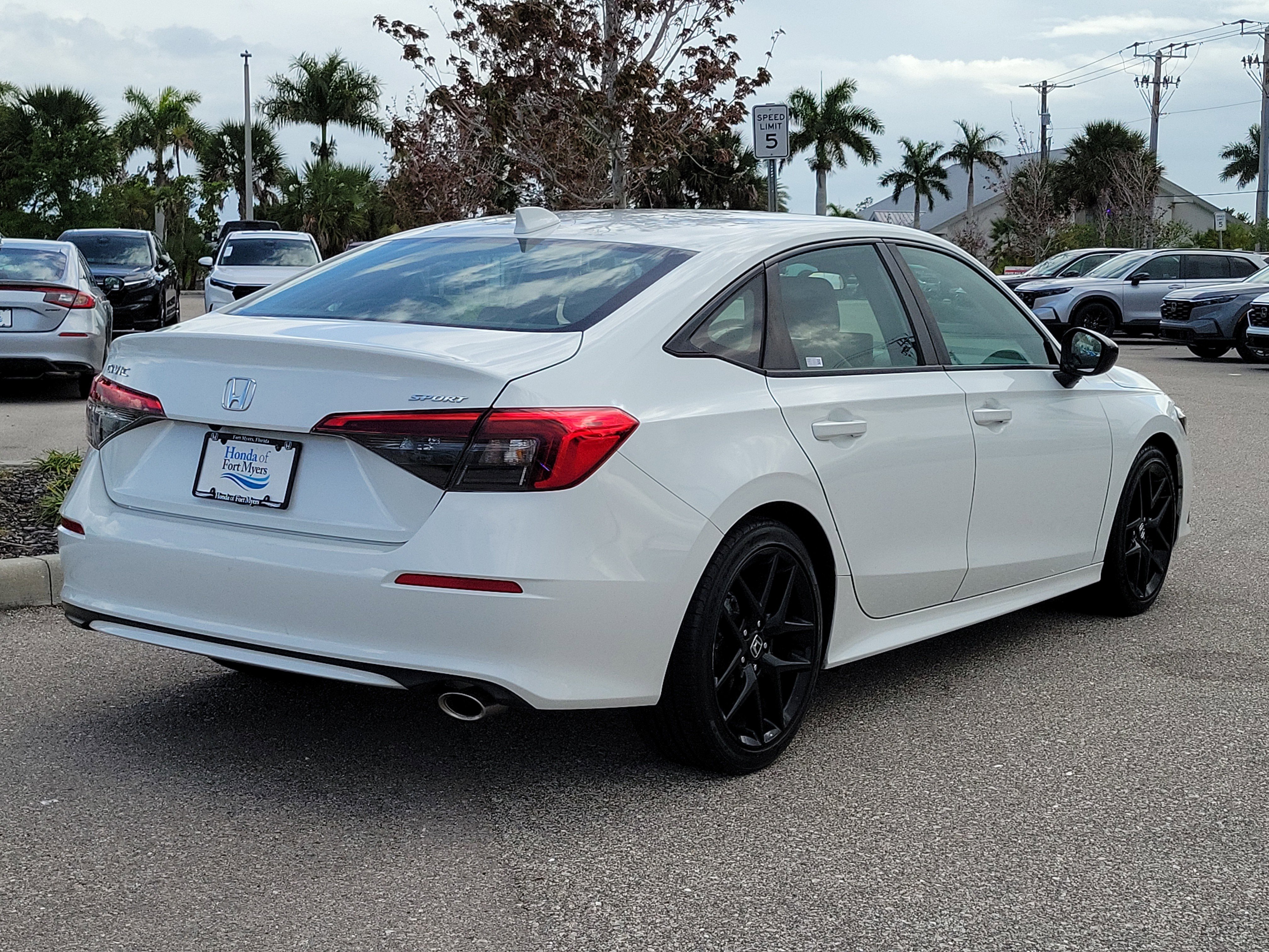 Used 2023 Honda Civic Sport image 6