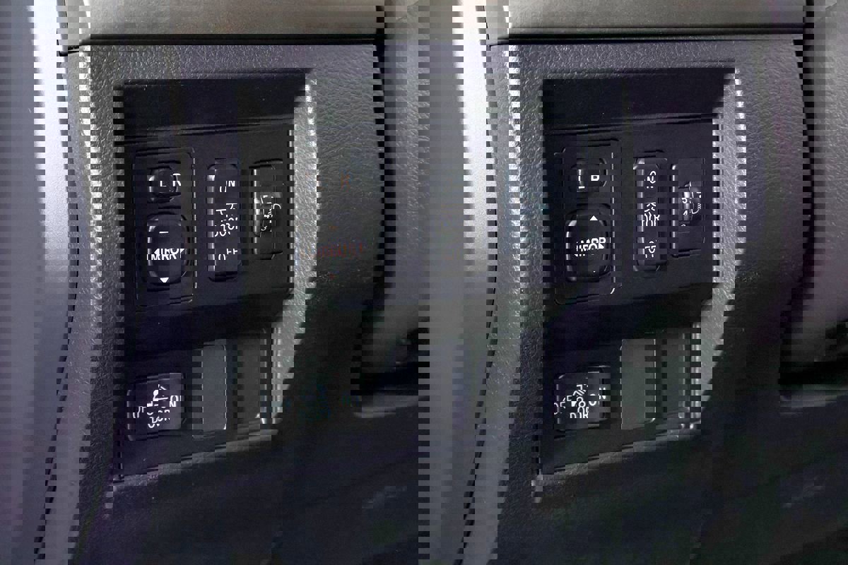 Used 2017 Toyota Tundra SR5 image 36