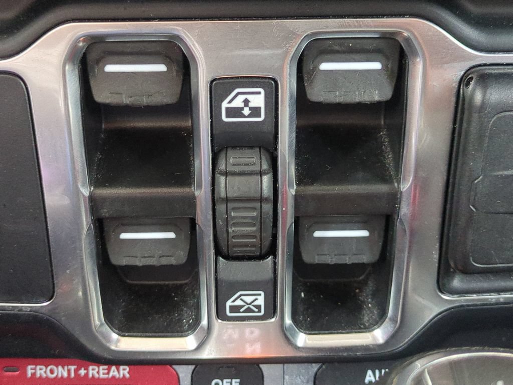 Used 2024 Jeep Wrangler Unlimited Rubicon 4xe AWD/4WD image 24