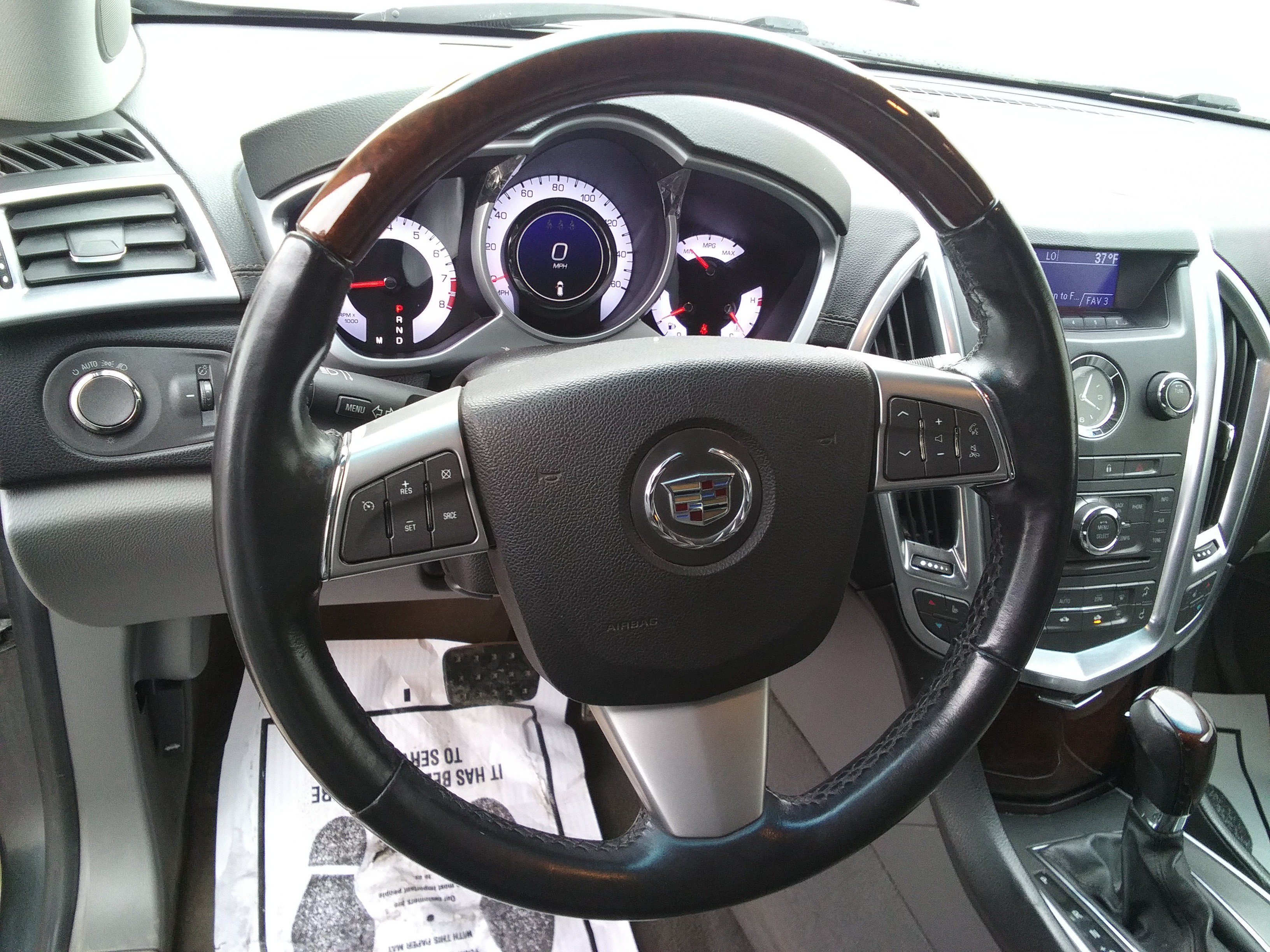 Used 2011 Cadillac SRX Luxury FWD image 11