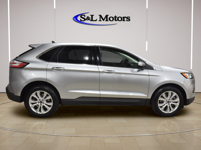 Used 2022 Ford Edge Titanium AWD/4WD image 9