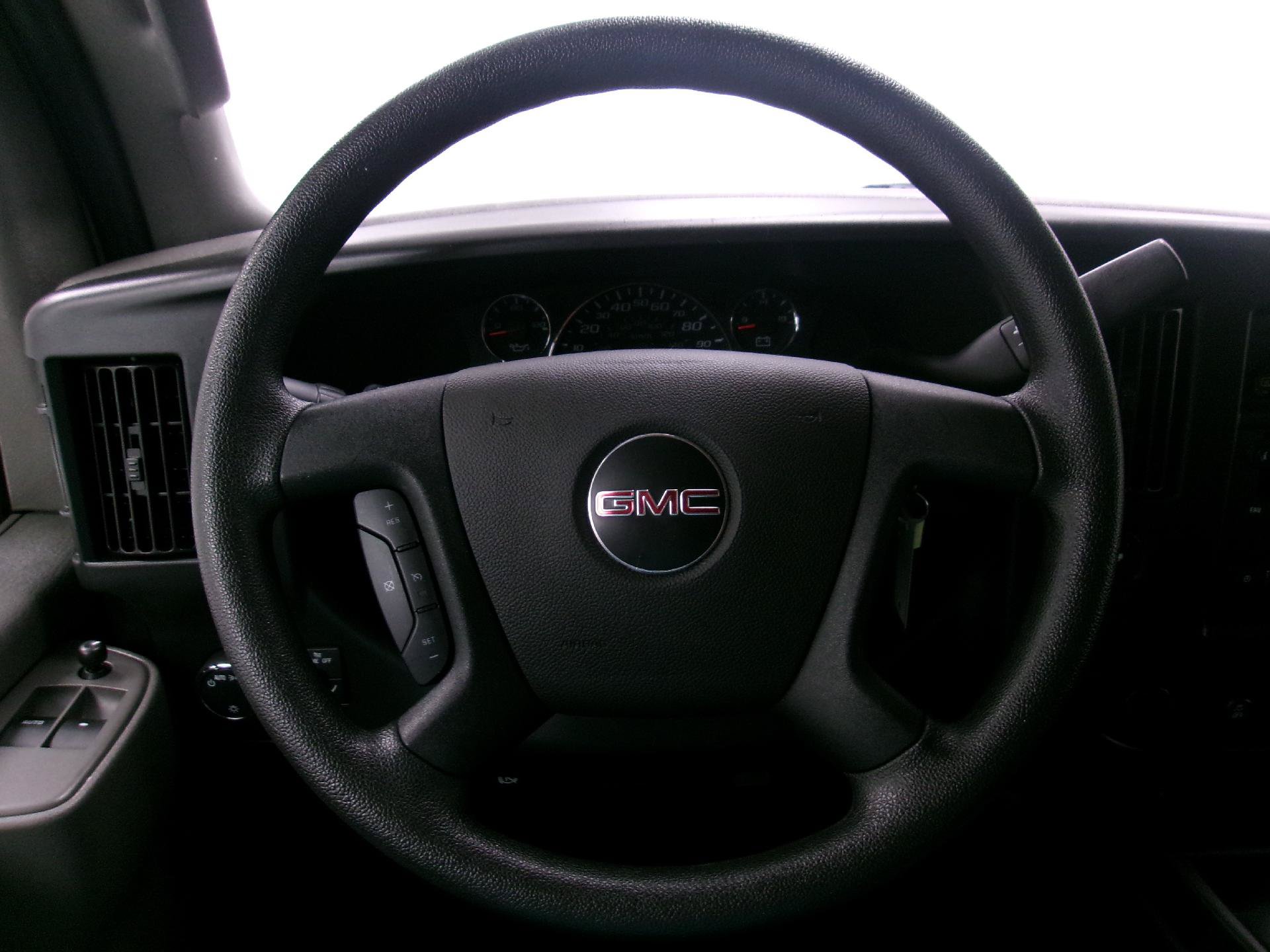 Used 2025 GMC Savana 2500 w/ Driver Convenience Package RWD image 5