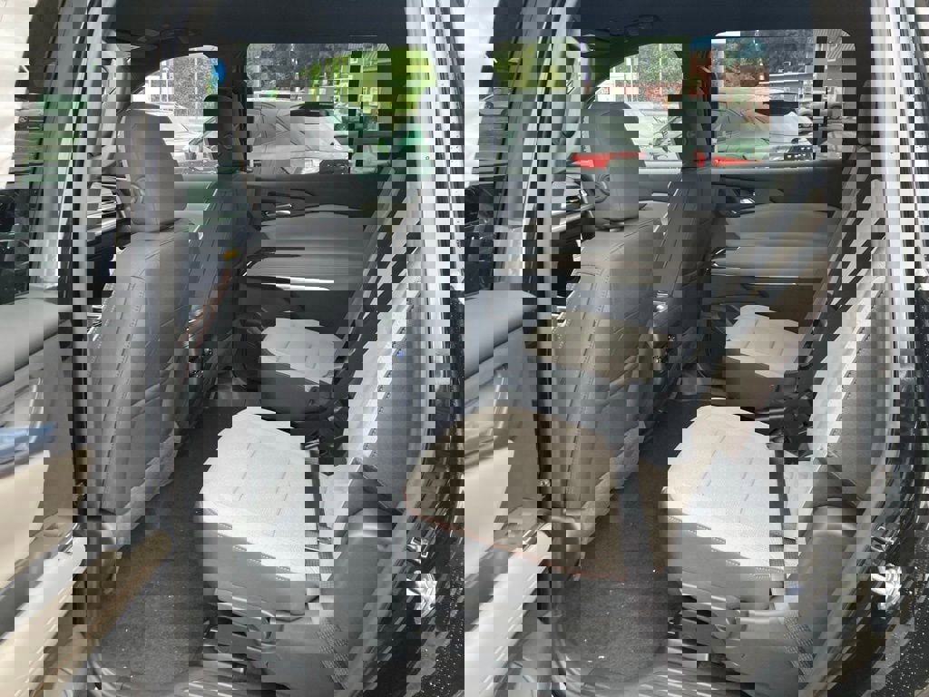 New 2026 Chevrolet Traverse LT w/ Midnight/Sport Edition image 21