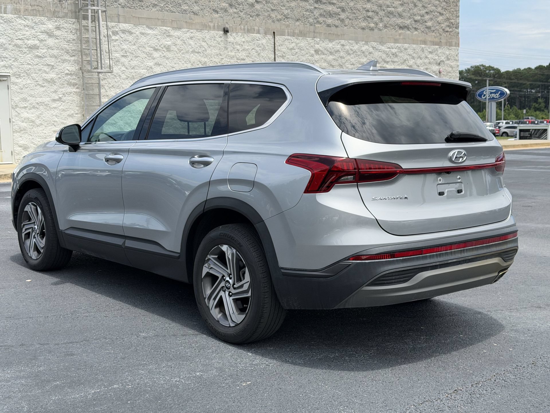 Used 2023 Hyundai Santa Fe SEL FWD image 15
