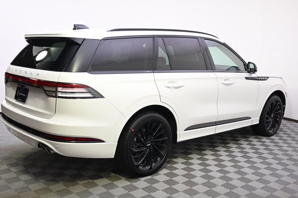 New 2026 Lincoln Aviator Reserve image 7