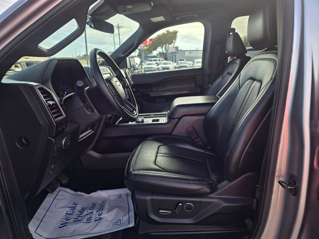 Used 2021 Ford Expedition Limited RWD image 11