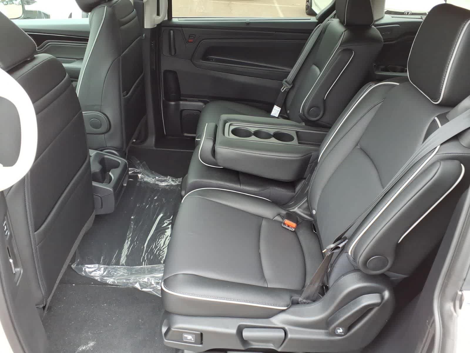 New 2026 Honda Odyssey Touring image 9