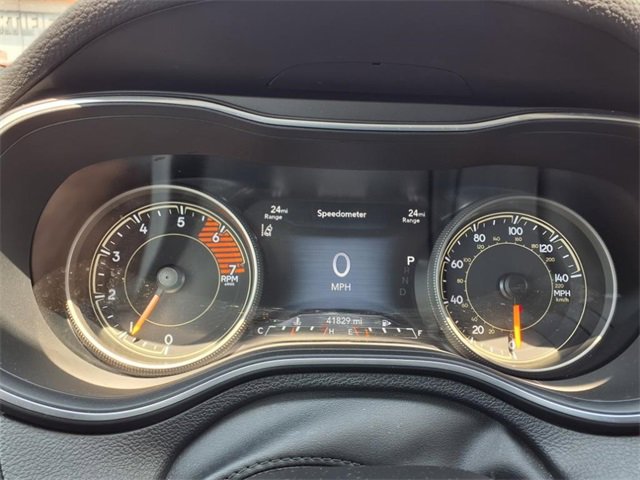 Used 2022 Jeep Cherokee Limited image 24