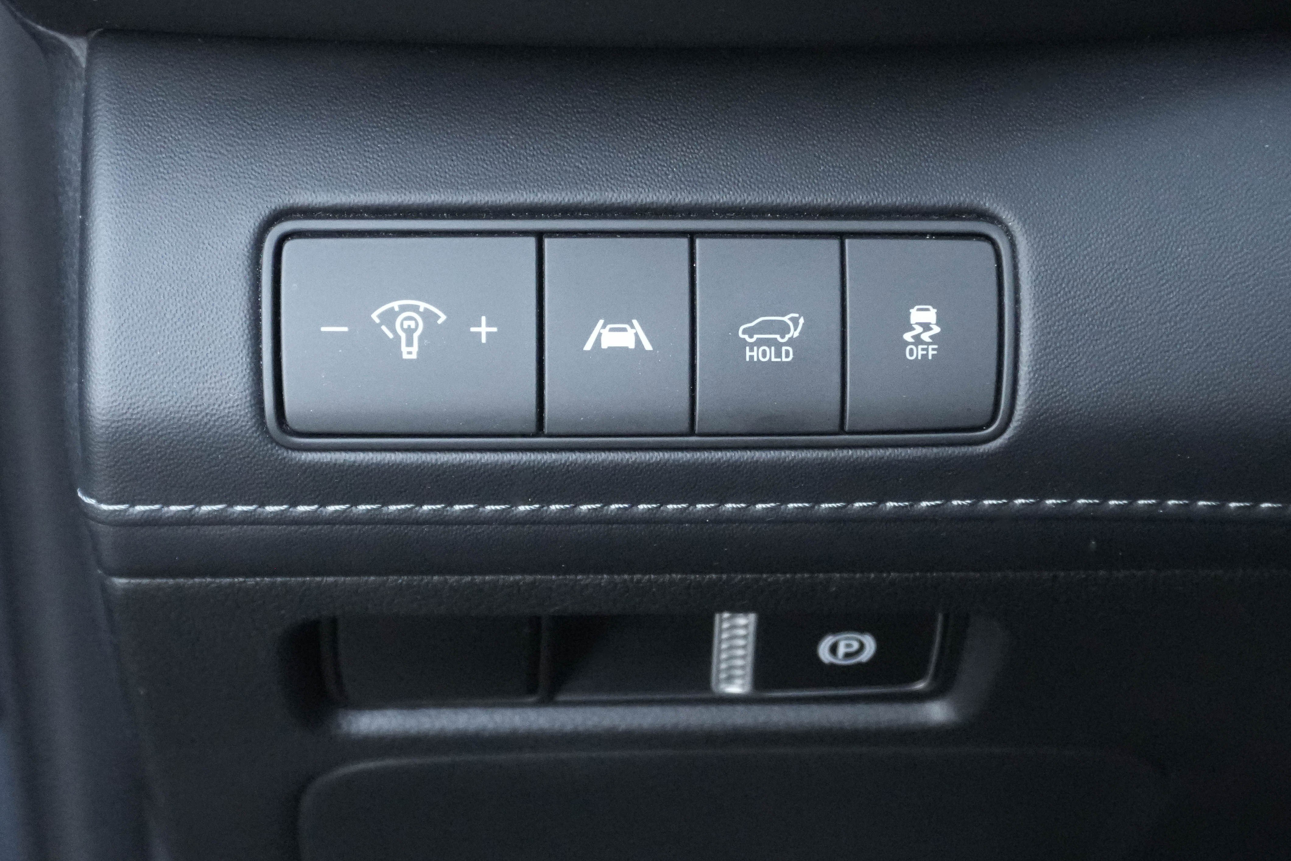 Used 2021 Hyundai Santa Fe Limited w/ Cargo Package image 14