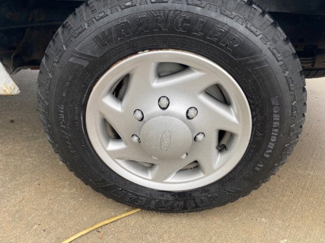 Used 2014 Ford E-150 and Econoline 150 image 18