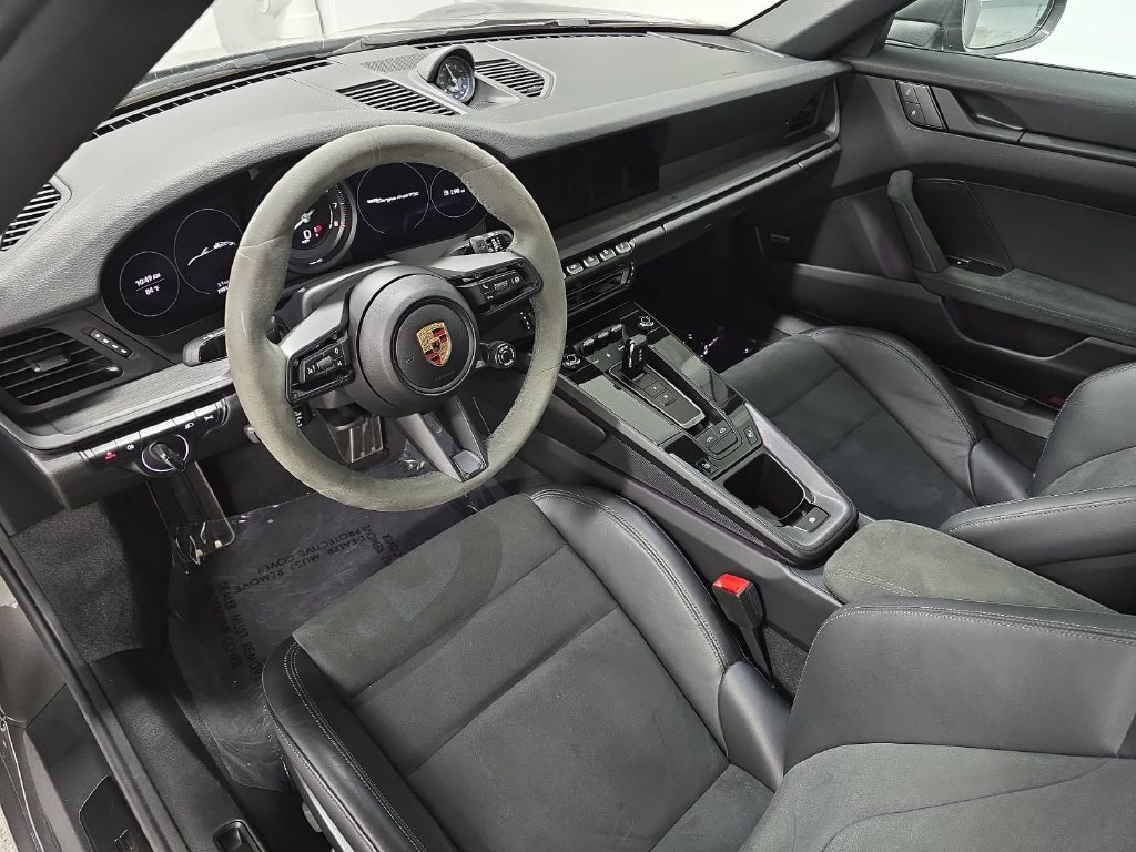 Certified 2023 Porsche 911 Targa 4 GTS AWD/4WD image 4
