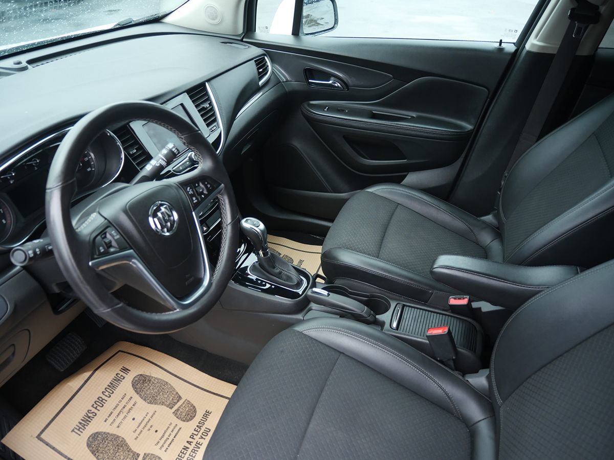 Used 2022 Buick Encore Preferred w/ Safety Package image 9