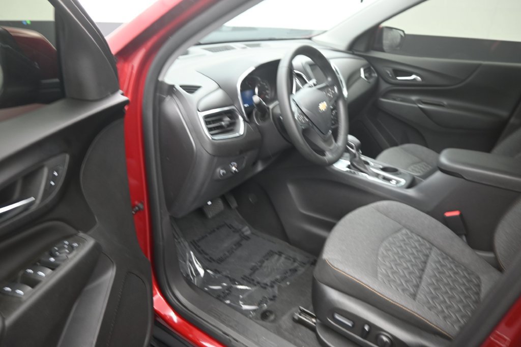 Used 2024 Chevrolet Equinox LT FWD image 10