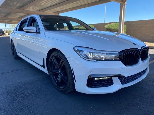 Used 2017 BMW 740i image 4