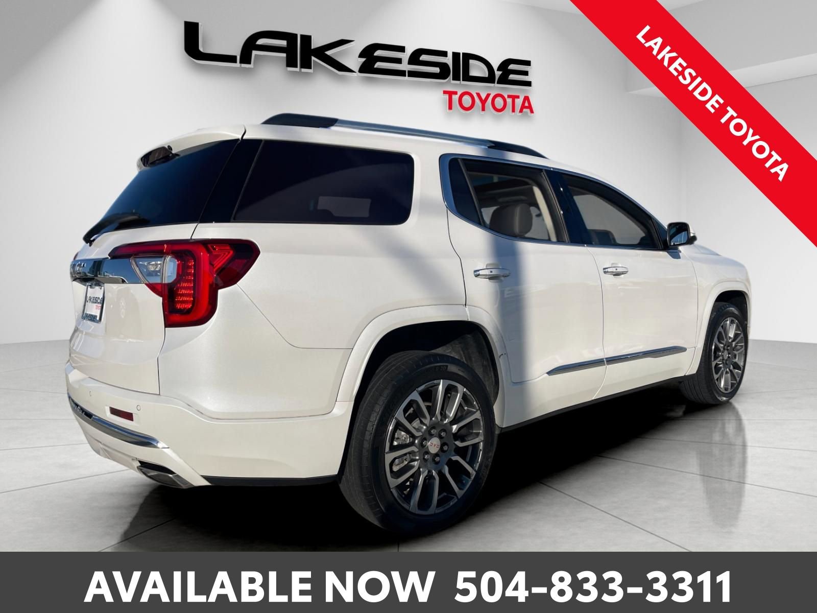 Used 2021 GMC Acadia Denali w/ Denali Technology Package image 6