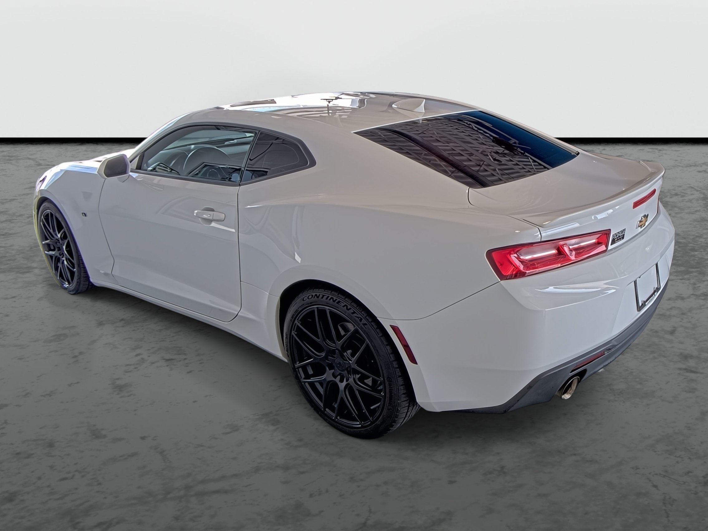 Used 2018 Chevrolet Camaro LT w/ RS Package RWD image 11
