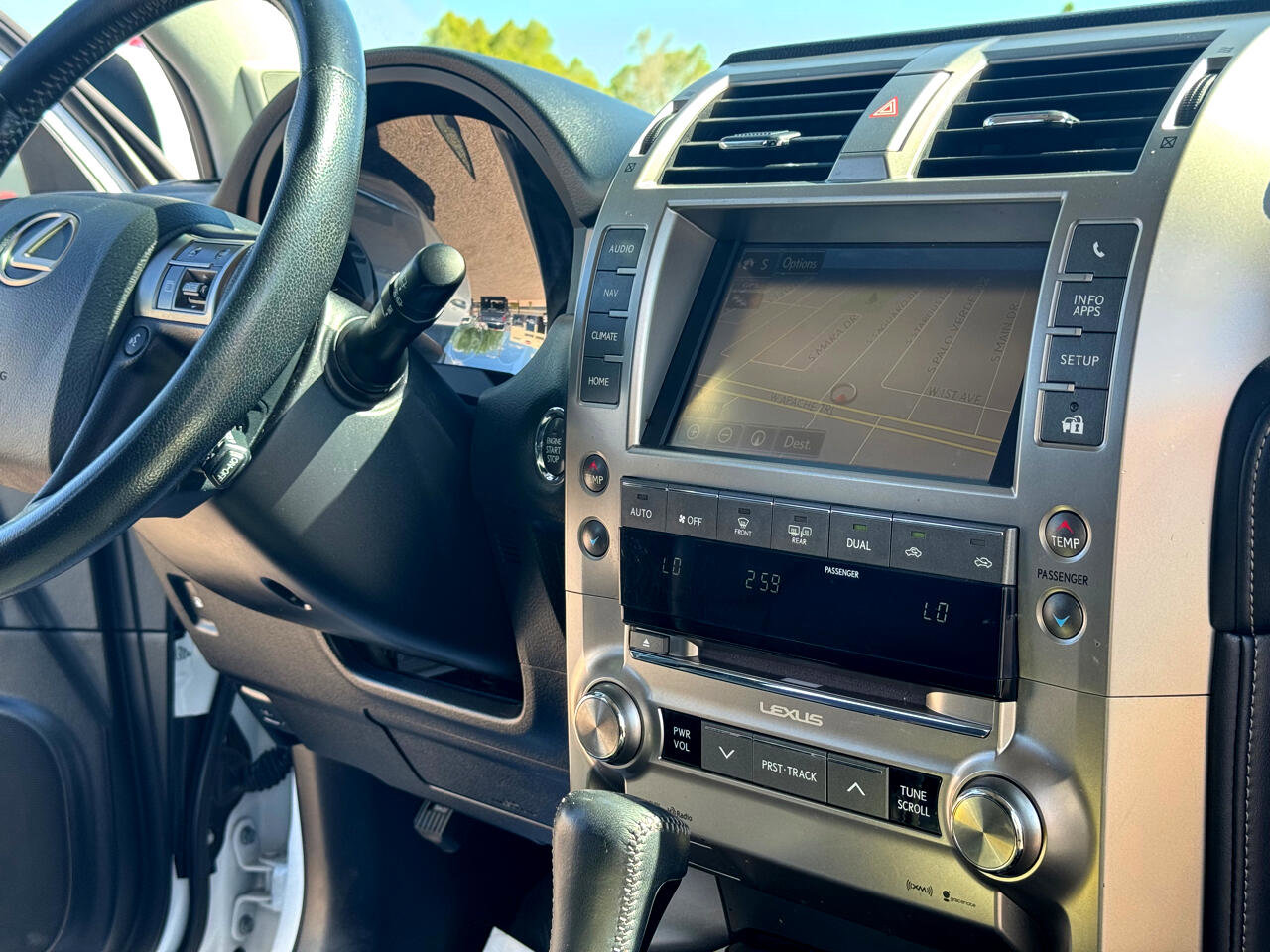 Used 2017 Lexus GX 460 image 36