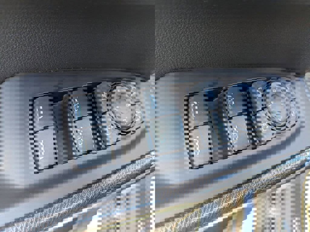 Used 2020 GMC Sierra 1500 AT4 w/ AT4 Premium Package image 15