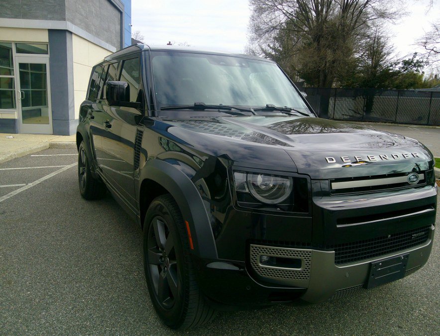 Used 2023 Land Rover Defender 130 X-Dynamic SE AWD/4WD image 71