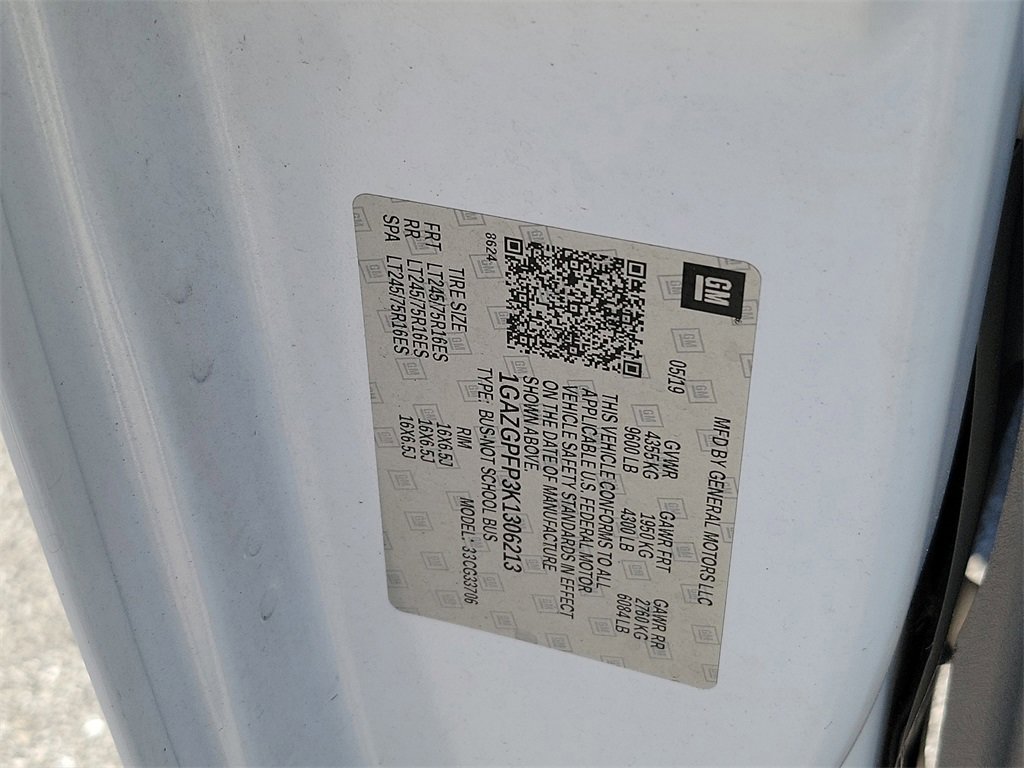 Used 2019 Chevrolet Express 3500 LT w/ LT Preferred Equipment Group image 29