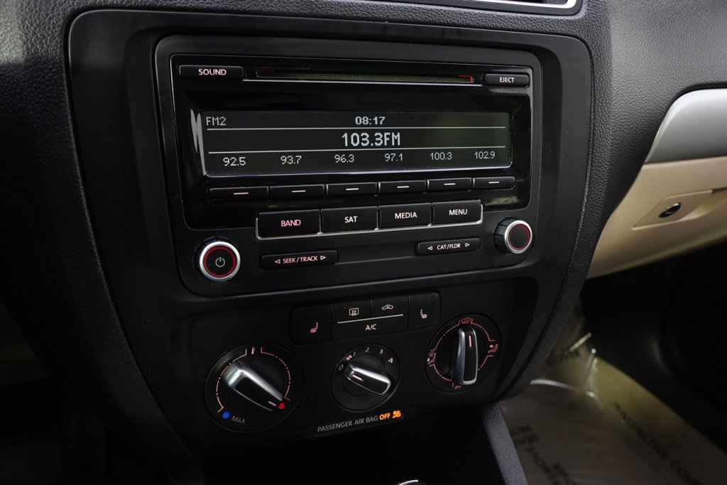 Used 2013 Volkswagen Jetta SE image 26