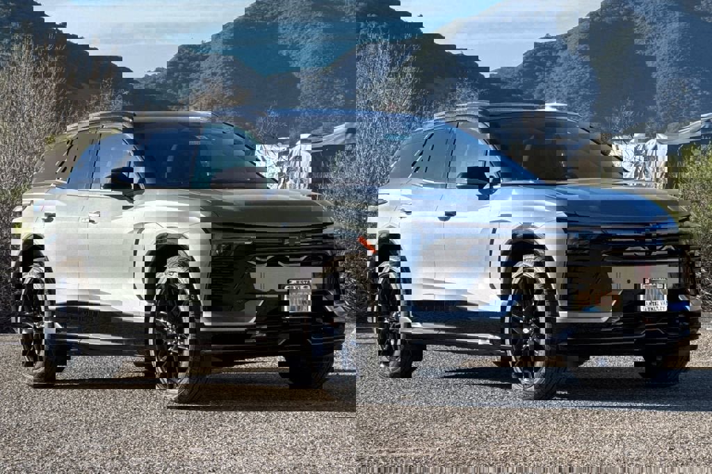 New 2026 Chevrolet Blazer EV SS image 2