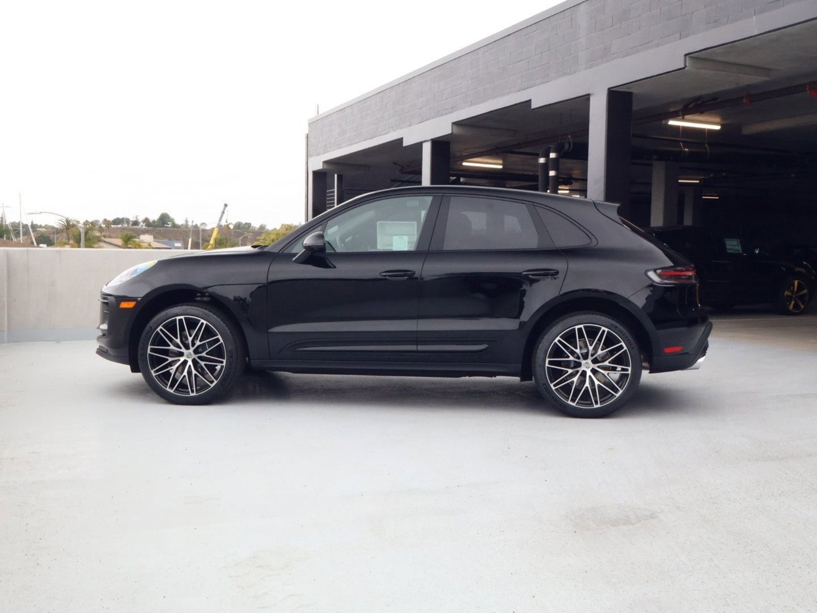 New 2026 Porsche Macan AWD/4WD image 2