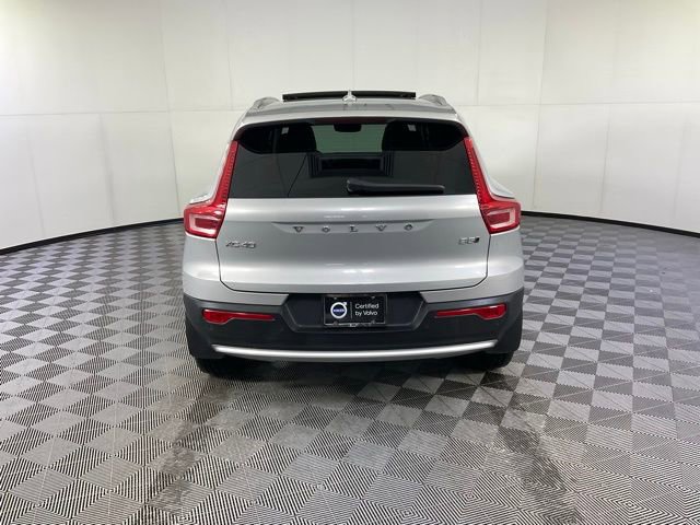 Certified 2023 Volvo XC40 B5 Plus w/ Climate Package image 5